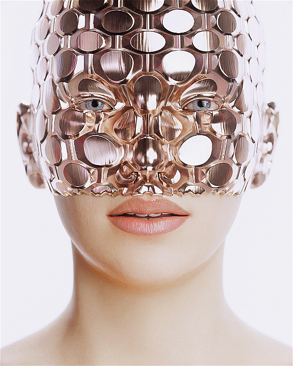 Image of Rose Gold Woven Mask 01