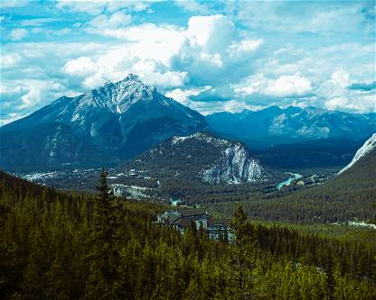 030 Banff Mountains