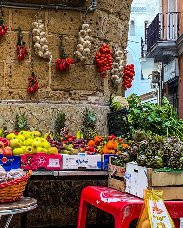 An image of 077 Bari Market